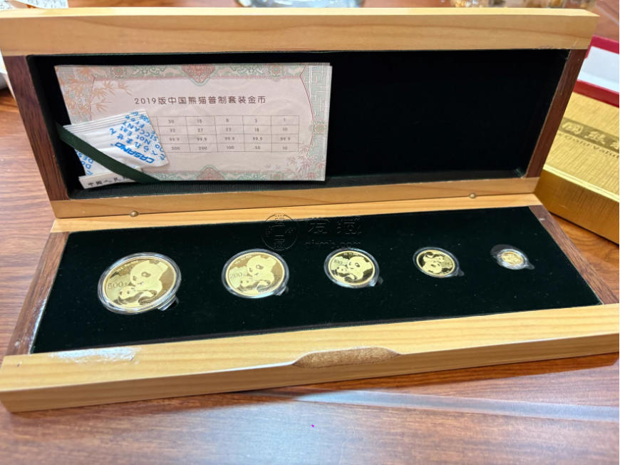 2019年熊猫金币回收价目表 今日行情+正规回收渠道一览 2019年熊猫金币回收价目表 今日行情+正规回收渠道一览