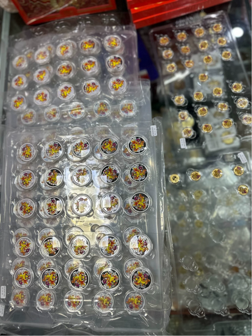 金币回收电话怎么找？卢工市场许经理专业回收，报价高变现快！