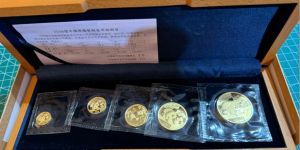 2008年熊猫金币回收价目表  2008年熊猫金币回收电话