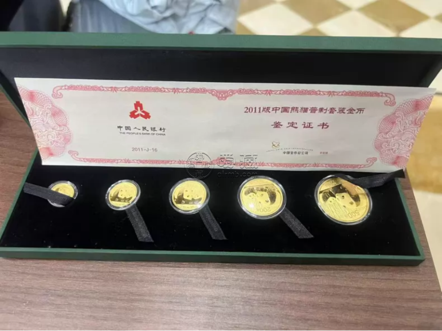 金牛区回收熊猫金币电话  成都金牛区哪里回收熊猫金币