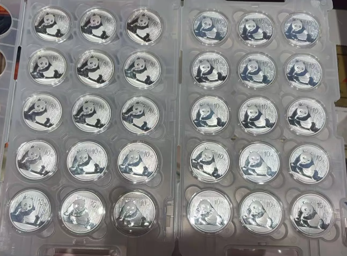 2010年熊猫银币回收公司  熊猫金银币回收渠道
