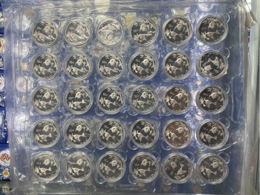 2007年熊猫银币回收公司 熊猫金银币哪里回收