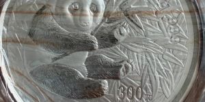 2000年熊猫银币回收公司  熊猫金银币回收公司哪家强