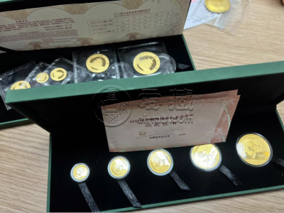 2015年熊猫金币：收藏价值与专业回收渠道