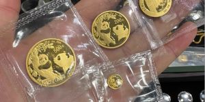 拥有一片故土泰山金币回收价格与收藏价值