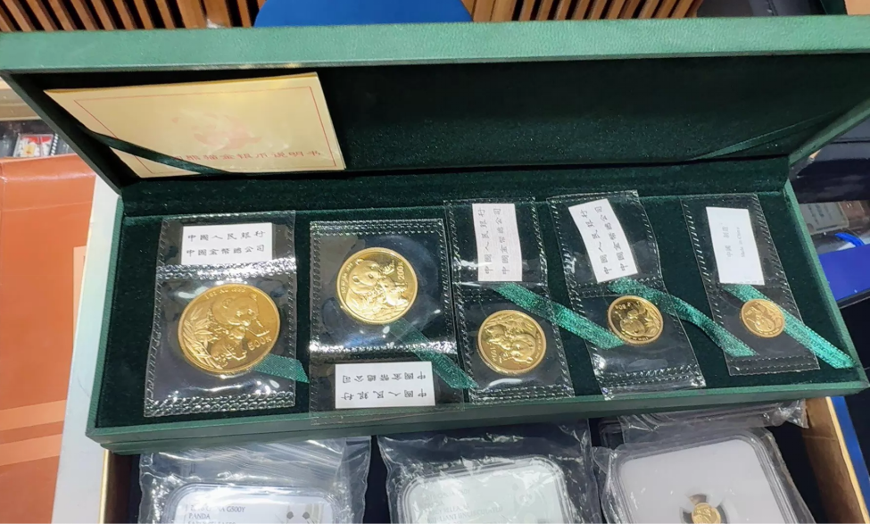 2004年熊猫金币回收价格  熊猫金币回收报价及联系电话