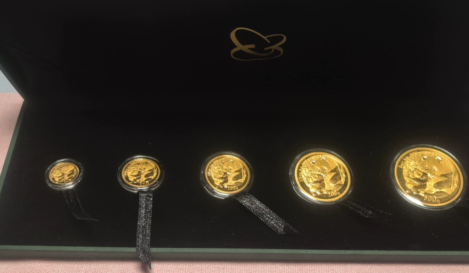 2005年熊猫金币回收价格  熊猫金币靠谱回收渠道