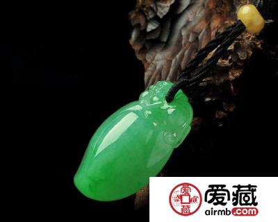 如何评判翡翠的好坏？