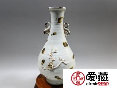 元 卵白(枢府）釉点褐彩双耳瓶