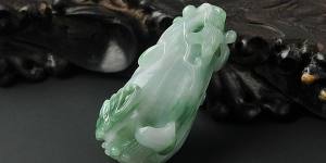 玉石之冠：翡翠