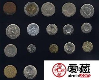 钱币“达人”，26年藏3000余枚