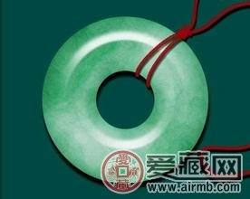 真假玉器，不同的佩戴效果