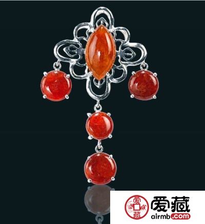 翡翠收藏价值要看“色相”