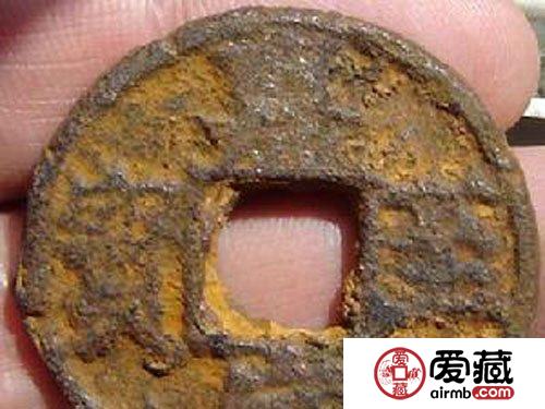 收藏珍宝币，要学会鉴定真伪