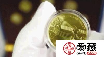 收藏者高价收取连号纪念钞