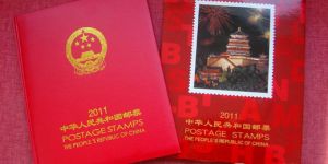 收藏历年邮票年册时需要注意什么