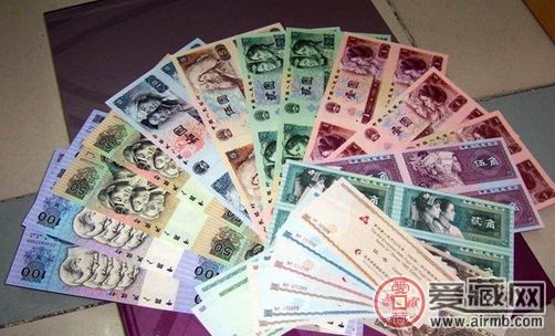 人民币500元詹德成属第一套非凡意义的钱币之一