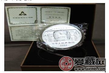 2002年龙门石窟1公斤银币令人期待