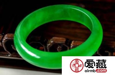 帝王绿翡翠的价格及来由