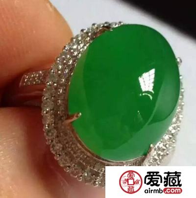 帝王绿翡翠戒面的价格