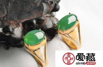 翡翠帝王绿价格远远比黄金的价格高一略