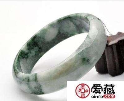 豆种翡翠价格_什么是豆种翡翠