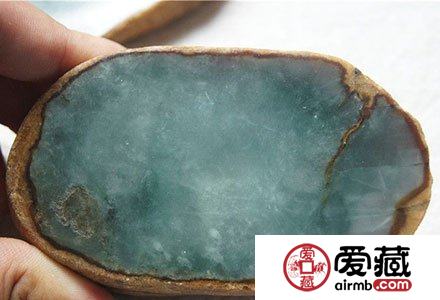 蓝水翡翠