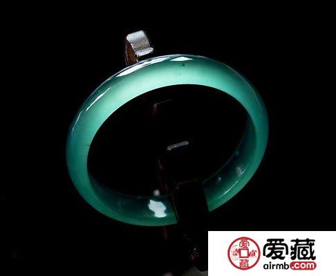 蓝水翡翠