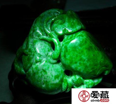 鐵龍生翡翠