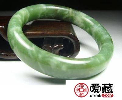 蛇纹玉