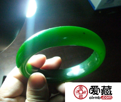 碧玉手镯鉴别方法推荐