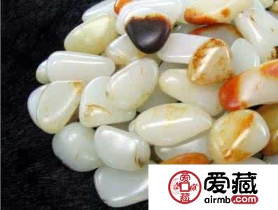 鑒別新疆和田玉籽料是否是真正籽料的方法
