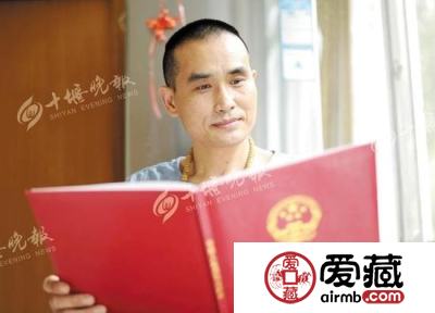 邮票迷收藏多枚邮票 最早的邮票为1978年