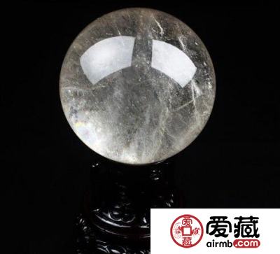 白碧玺和水晶的区别