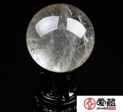 白碧玺和水晶的区别