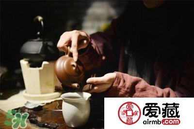 如何清洗紫砂壶？老紫砂壶怎样清洗？