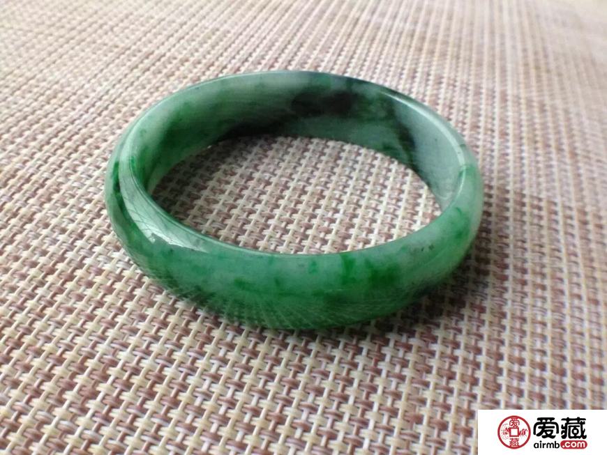 干青翡翠手镯价格