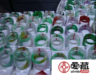 翡翠手镯批发价格受什么影响