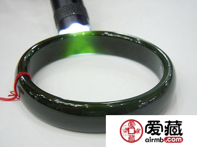 黑碧玉和和田墨玉的鉴别?