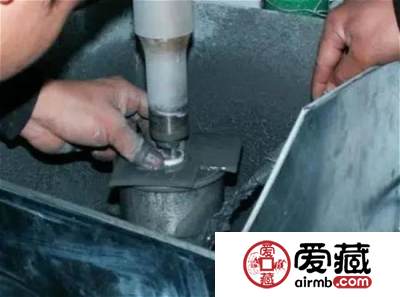 玉石价格贵不贵？全看是机器雕还是手工雕
