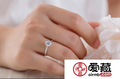 如何选购结婚钻戒