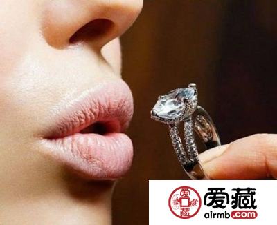 三招教你搞定真假钻石