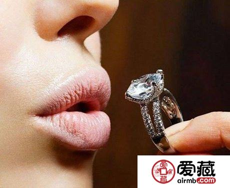 三招教你搞定真假钻石