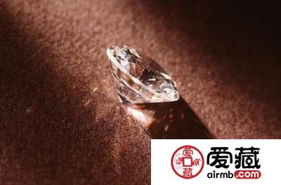 三招教你搞定真假钻石