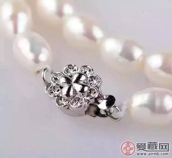 項鏈扣里大有學問 不同種類各有哪些優點? 項鏈扣里大有學問 不同種類各有哪些優點?