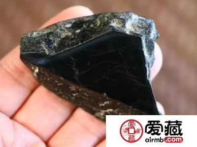“乌鸡种”翡翠能否成为下一个“热点”？
