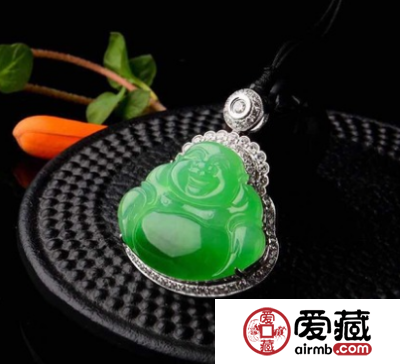 翡翠怎么买好看又划算？