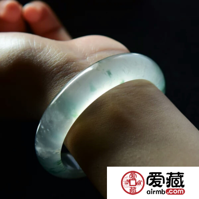 翡翠手镯真伪怎么鉴定?翡翠手镯鉴定技巧分析