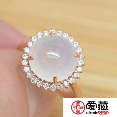 A货翡翠蛋面要如何挑选？有哪些挑选技巧？
