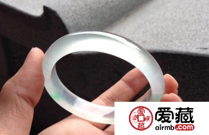 翡翠的水頭為什么變干?